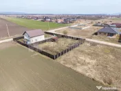Teren 500 mp, împrejmuit, curent și internet pe teren, ... 