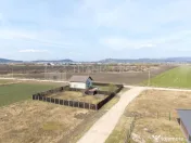 Teren 500 mp, împrejmuit, curent și internet pe teren, ... 