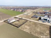 Teren 500 mp, împrejmuit, curent și internet pe teren, ... 