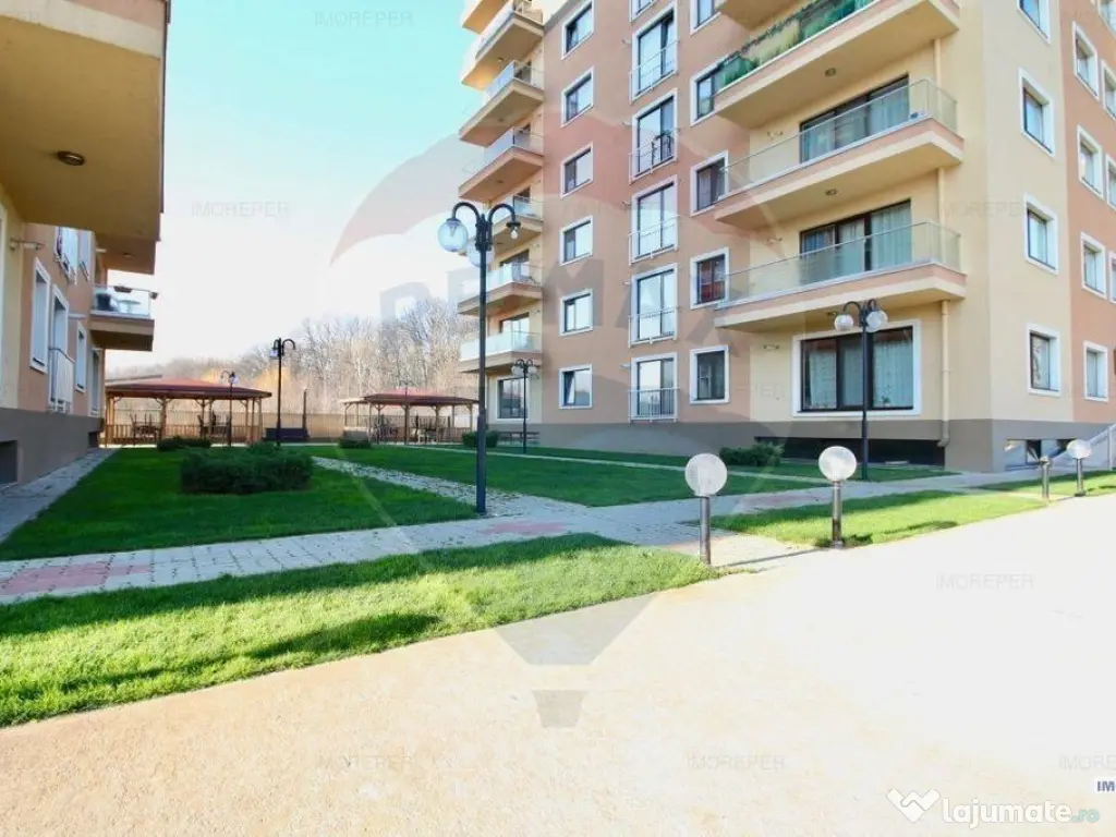 Apartament cu 3 camere de vanzare, langa padure, piscina,...