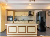 Apartament cu 3 camere de vanzare, langa padure, piscina,... 