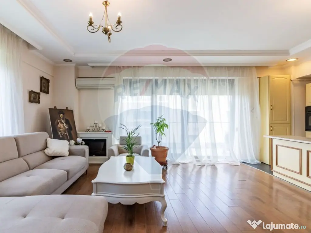 Apartament cu 3 camere de vanzare, langa padure, piscina,...