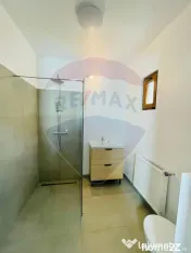 Casă / Vilă cu 6 camere de închiriat în zona Calea Du... 
