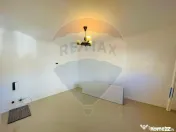Casă / Vilă cu 6 camere de închiriat în zona Calea Du... 