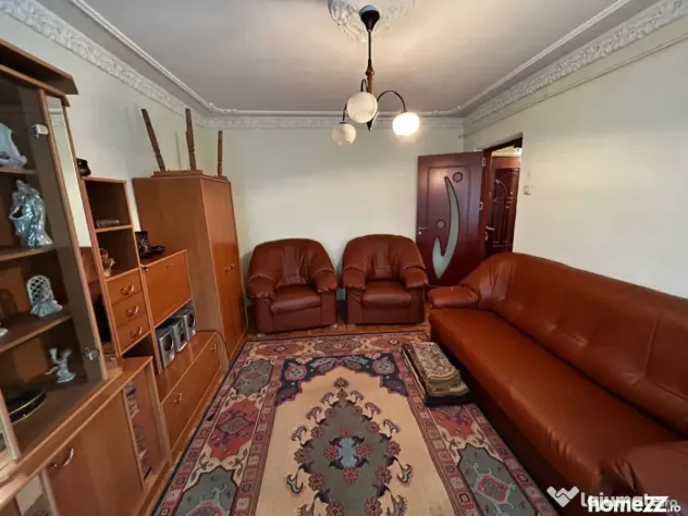- Apartament 2 camere, confort 1 decomandat, zona Plantelor
