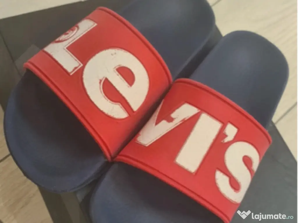 Papuci Levi’s nr. 30