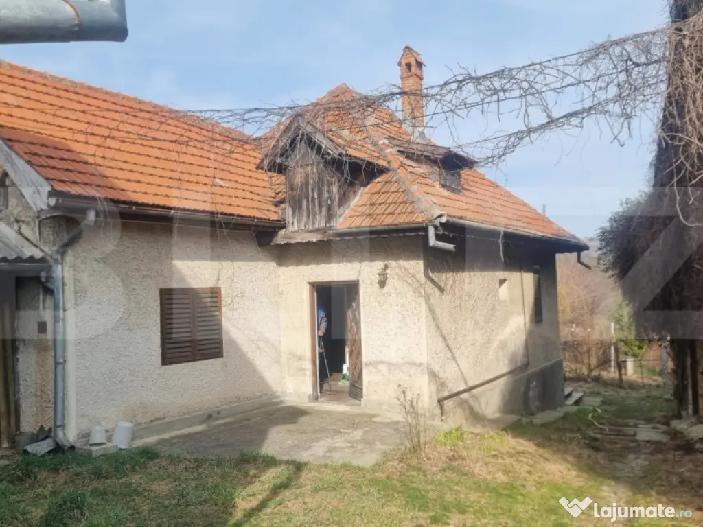 2 CORPURI DE CASA SI 3800 MP TEREN IN BREAZA Prahova