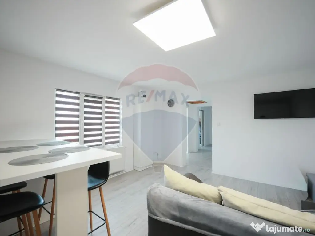 Clădire multifuncțională de vânzare – Strada Mește...