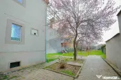 Clădire multifuncțională de vânzare – Strada Mește...