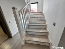 Casă de vanzare