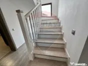 Casă de vanzare