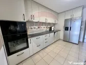Casă de vanzare