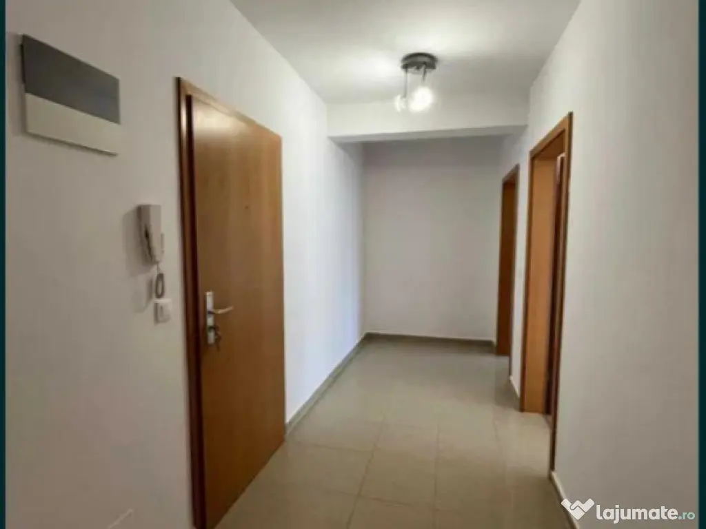 Apartament spatios cu parcare si boxa Avangarden 2