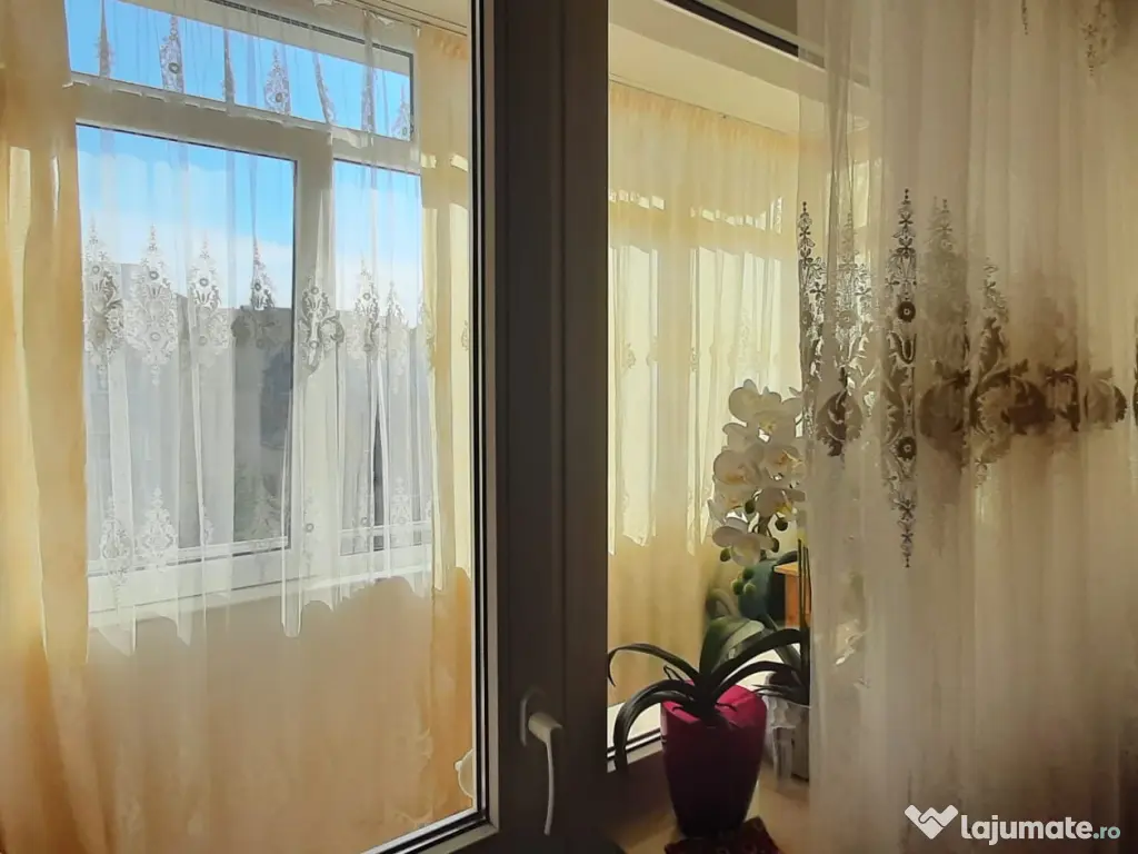Apartament de vânzare – 2 camere, Obcini, zonă bloc Ire