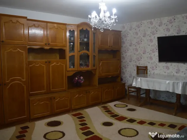 Apartament de vânzare – 2 camere, Obcini, zonă bloc Ire