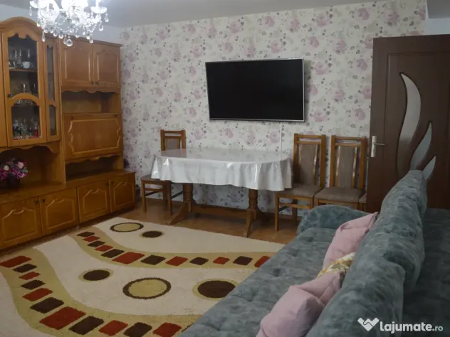 Apartament de vânzare – 2 camere, Obcini, zonă bloc Ire