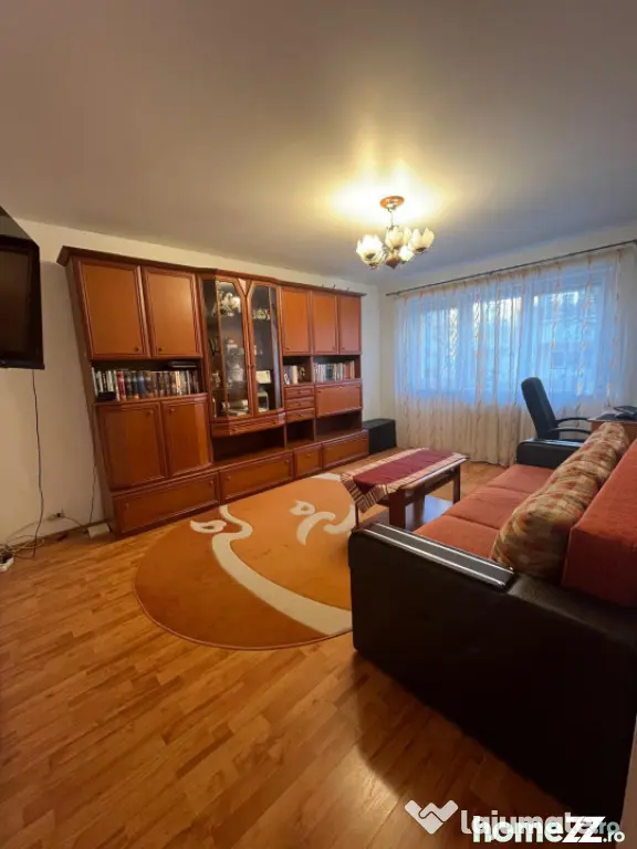 Apartament 3 camere, 55 mp utili, zona Bogdan Voda