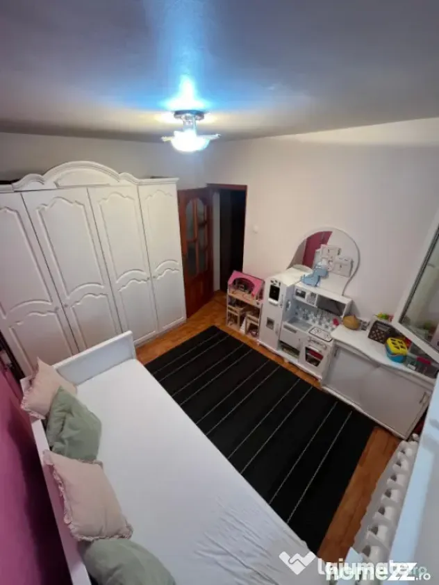 Apartament 3 camere, 55 mp utili, zona Bogdan Voda