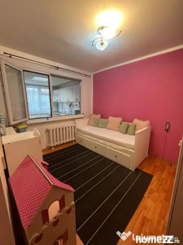 Apartament 3 camere, 55 mp utili, zona Bogdan Voda
