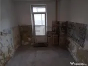 RECO apartament cu 3 camere decomandat cu lift 