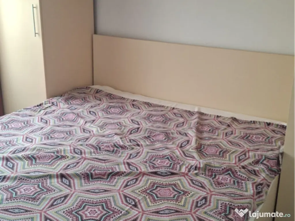 Set de mobilier dormitor in stare buna