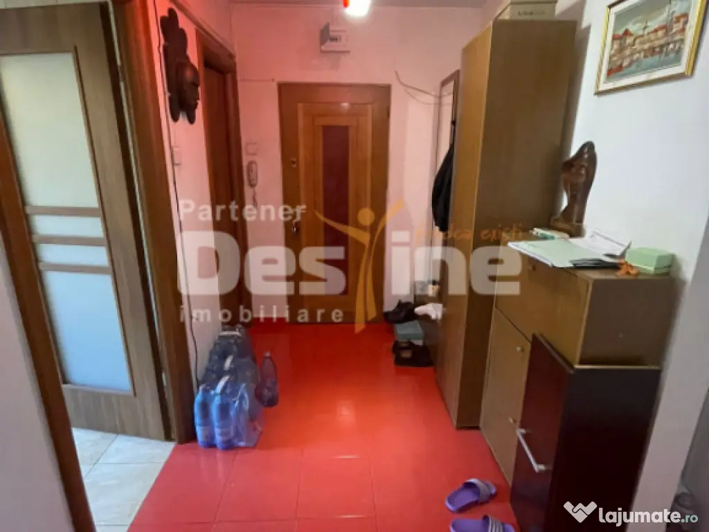 Apartament 3 camere decomandat ,Valea Ialomiței