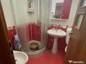 Apartament 3 camere decomandat ,Valea Ialomiței 