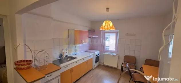 Apartamanet 2 camere de vanzare in Campina