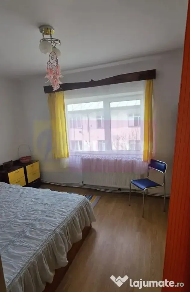 Apartamanet 2 camere de vanzare in Campina