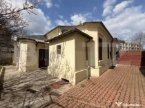 Casă S + P + Pod 200 mp, teren 427 mp, vad auto și pietona