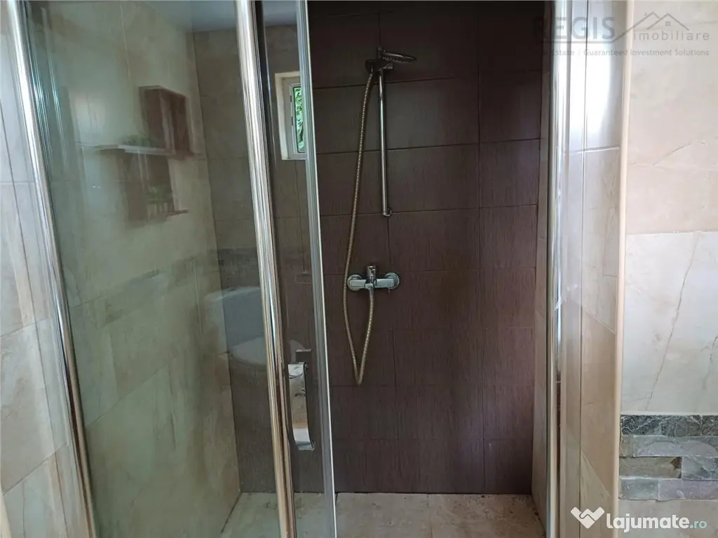 Casa moderna 4 camere cu gradina si loc de parcare, Ultracen