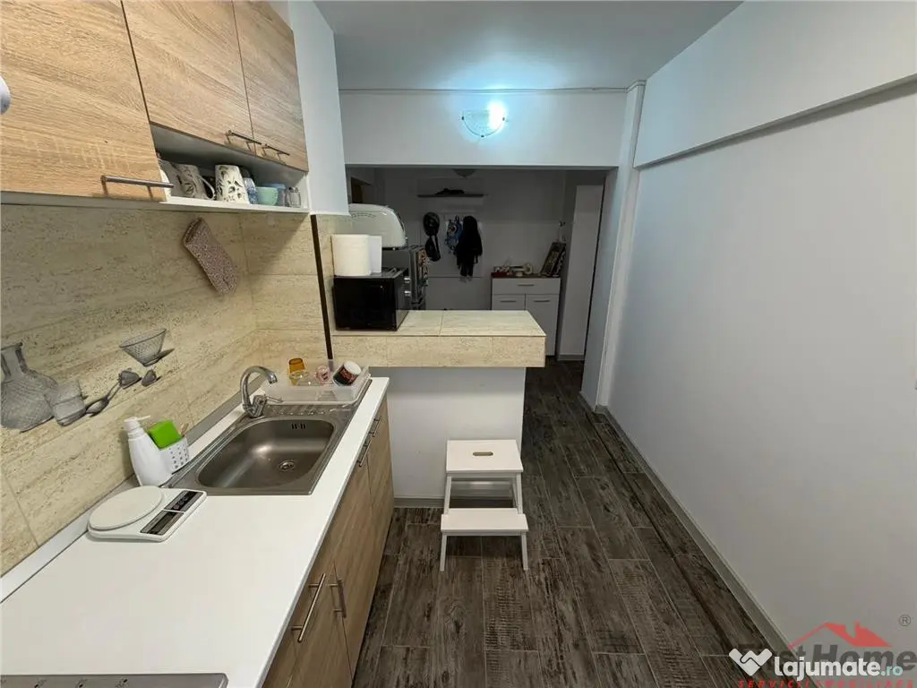 Apartament 2 camere, parter, str Barsei , renovat complet