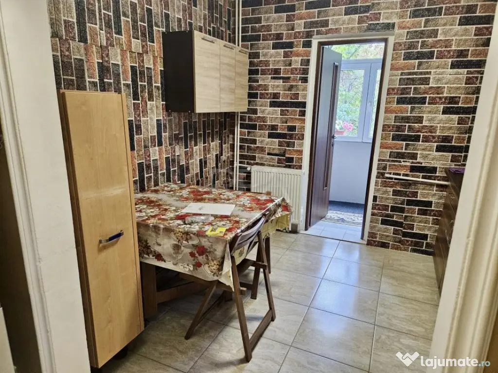 2 camere decomandat la etajul 1 in triunghiul Aviatiei