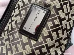 Geantă brand Tommy Hilfiger