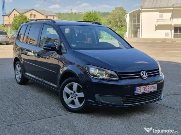 VW Touran 2011 1.6 TDI 105 CP euro 5 / RATE fara avans