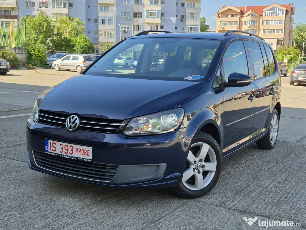 VW Touran 2011 1.6 TDI 105 CP euro 5 / RATE fara avans