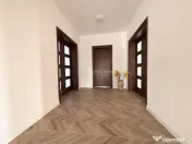 Vila eleganta cu potential - teren generos si locatie exce 