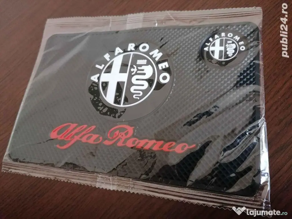 Suport bord auto anti-alunecare Alfa Romeo dimensiuni 20x13 cm