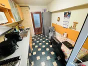 2 CAMERE // REPUBLICII // MOBILAT 