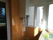 Capitol, de inchiriat 2 camere, decomandat, mobilat, gaze 