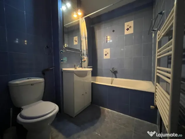 Apartament 4 camere, decomandat, et.1, 2 balcoane, central