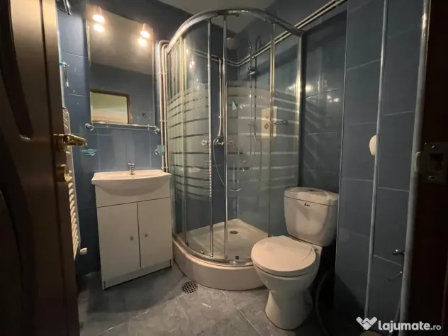 Apartament 4 camere, decomandat, et.1, 2 balcoane, central