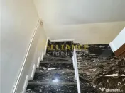 2 CASE LA PRET DE UNA 