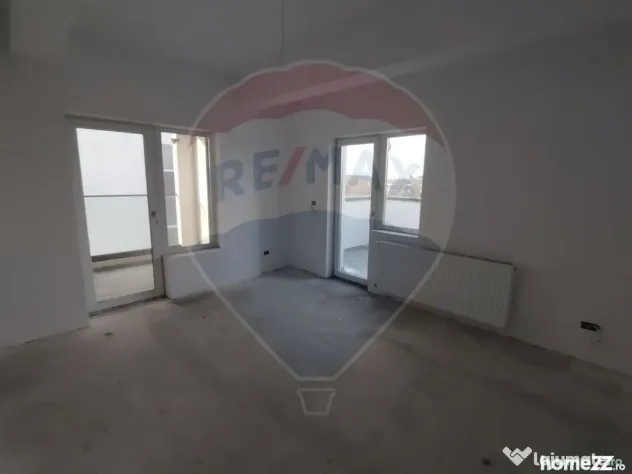 Apartament 3 camere tip penthouse