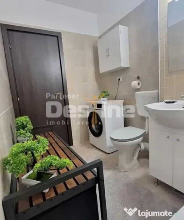 STUDIO de inchiriat, suprafata de 50mp si loc de parcare Sub