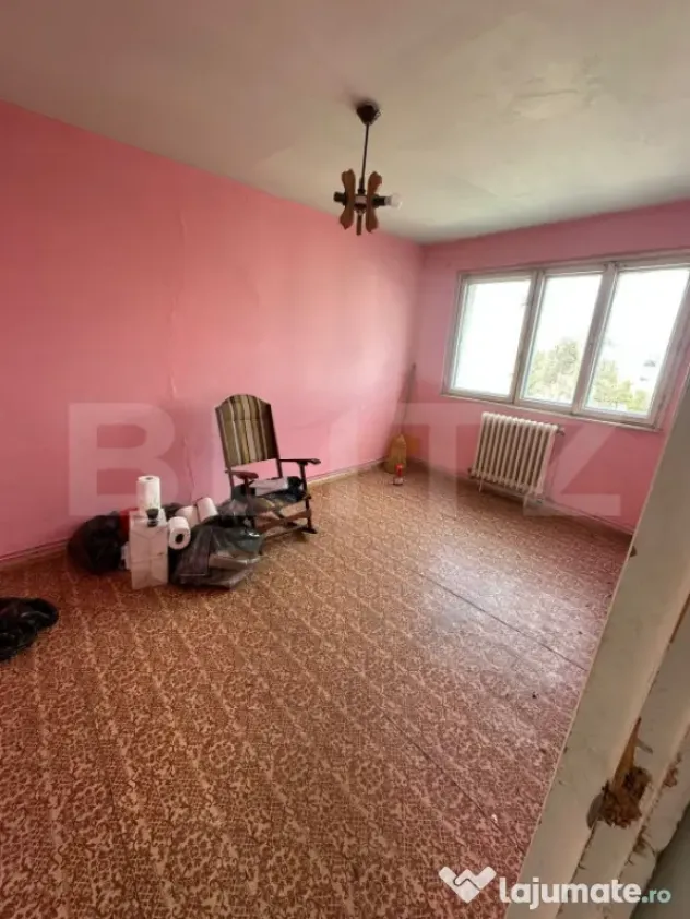 Apartament 3 camere, decomandat, 62 mp, etaj 3, balcon, Mă