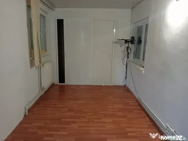 Apartament 2 camere, Calarasi 4, parter cu balcon 15,3 mp.