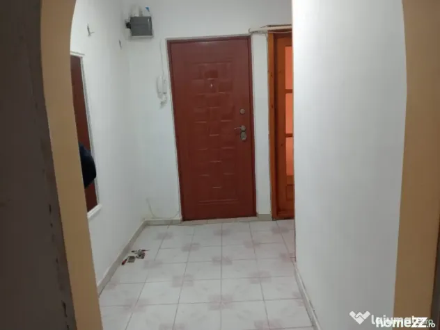 Apartament 2 camere, Calarasi 4, parter cu balcon 15,3 mp.