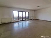 Apartament spatios si cu potential in Andrei Muresanu 