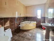 Apartament spatios si cu potential in Andrei Muresanu 